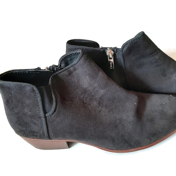 Sam Edelman Black suede heeled booties.  Western style Black suede booties. Sz 8 - Picture 3 of 9